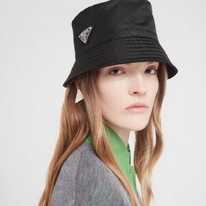 Triangle Bucket Hat Black